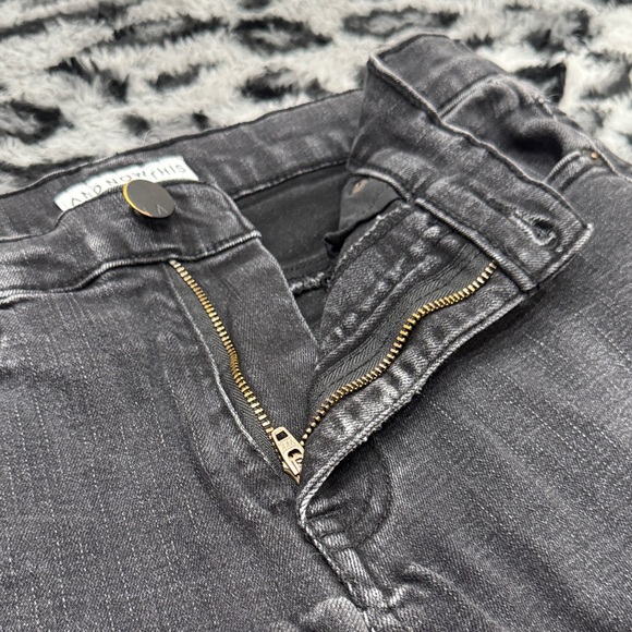 Classic Black Skinny Jeans for Men - Picture 5 of 6